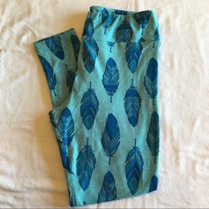 Women’s TC Lularoe blue feather leggings